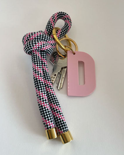 llavero paracord con tu inicial